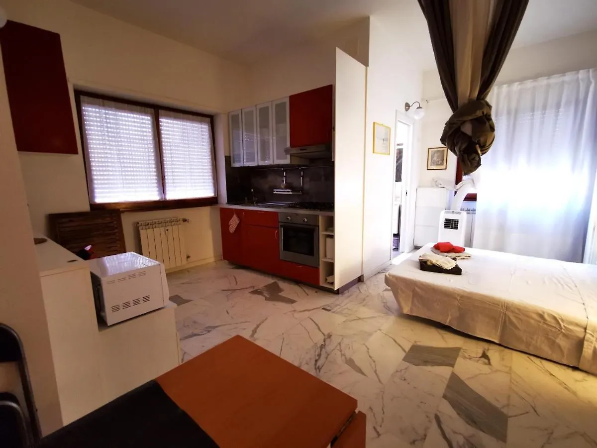 Rouge Studio - 10 Min From Vatican Apartment Italy